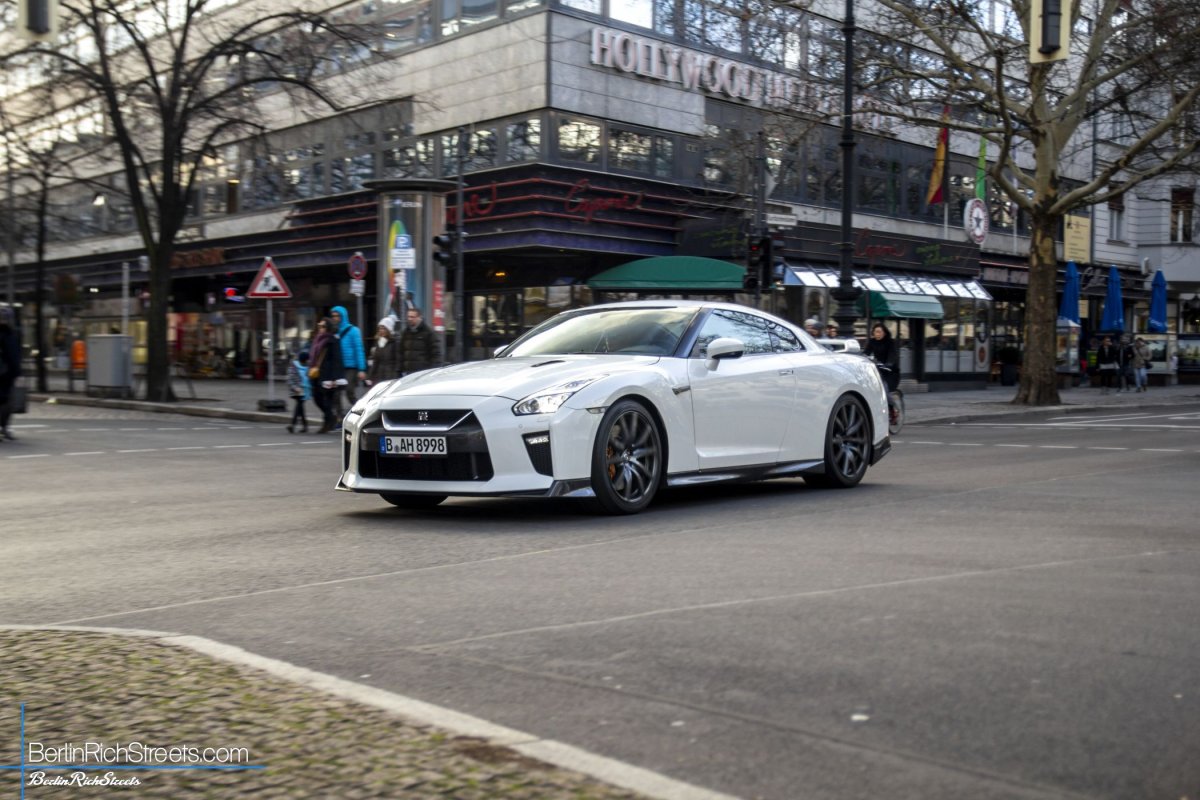 Nissan GT-R R35 (2017) spotted in Berlin — BerlinRichStreets